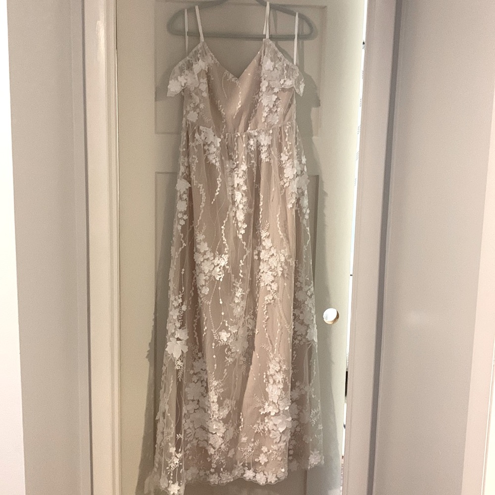 Beautiful maternity dress size large